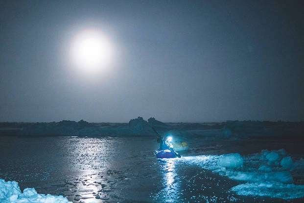 POLHAVET: – Av og til, særlig når det var fullmåne, var det som å være på en annen planet. Eller som dag 1 på jorda. Foto: Børge Ousland POLHAVET: – Av og til, særlig når det var fullmåne, var det som å være på en annen planet. Eller som dag 1 på jorda. Foto: Børge Ousland
