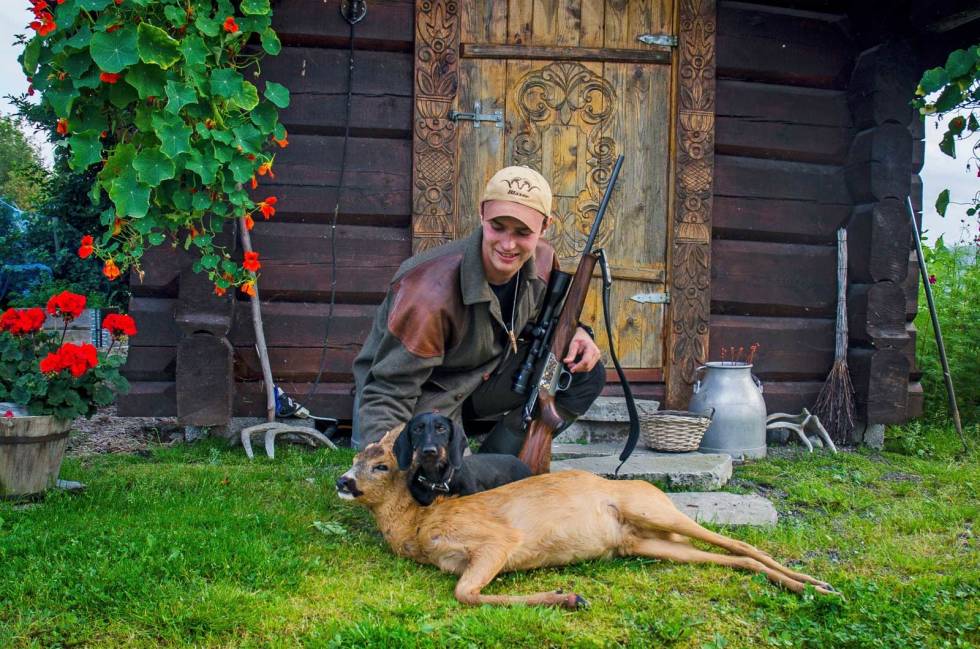 Liten, men stor: Utvilsomt min minste bukk noensinne, men definitivt den mest spektakulære i respons. Råbukkjakt-6