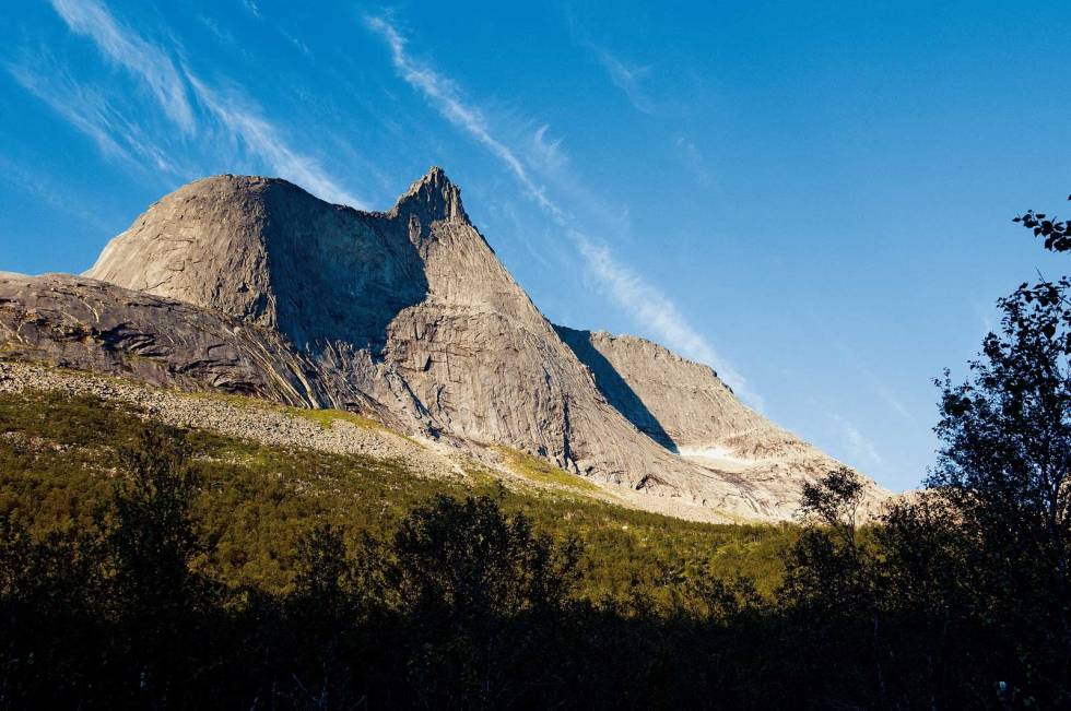 Nasjonalfjellet: Stetind er utrolig vakker, og ikke uten grunn kåret til Norges nasjonalfjell. Foto: Lars Thulin Ralph-Høibakk-Klatring-5