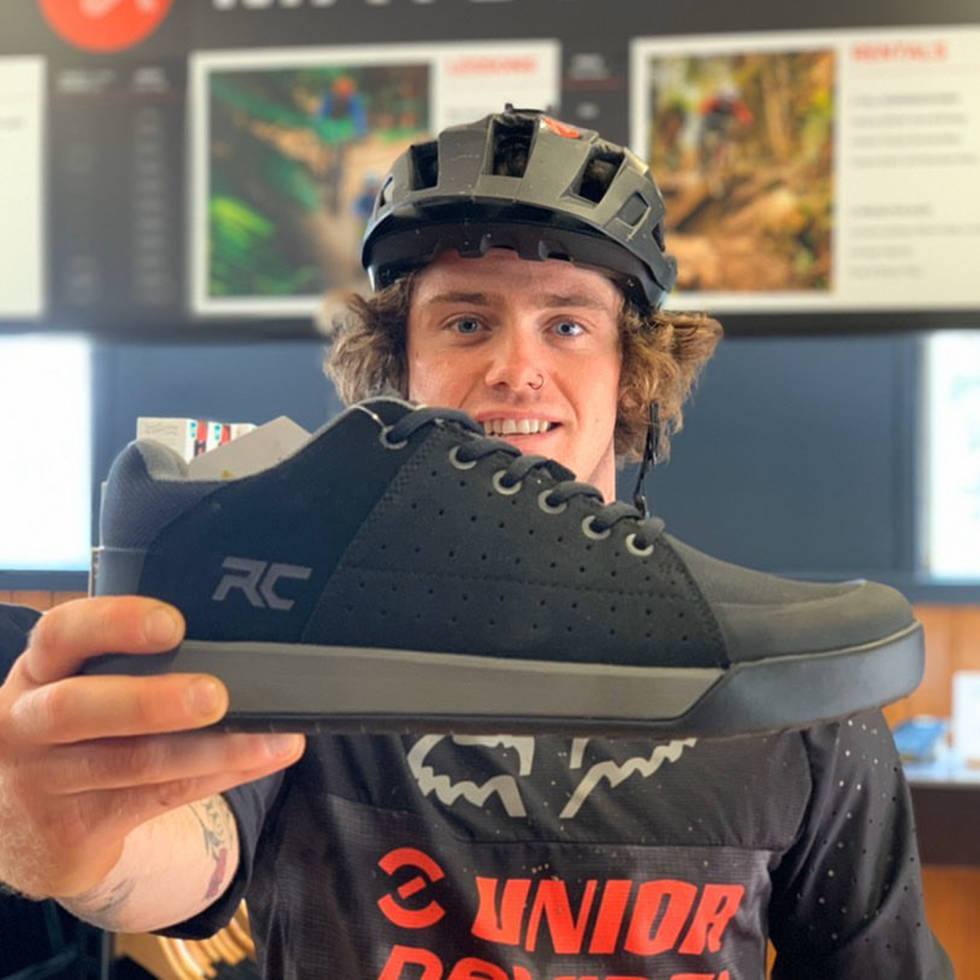 ALLSIDIG: Keegan Wright er en allsidig kiwi som sykler enduro, utfor og pump track. Ride Concepts sko og Keegan Wright