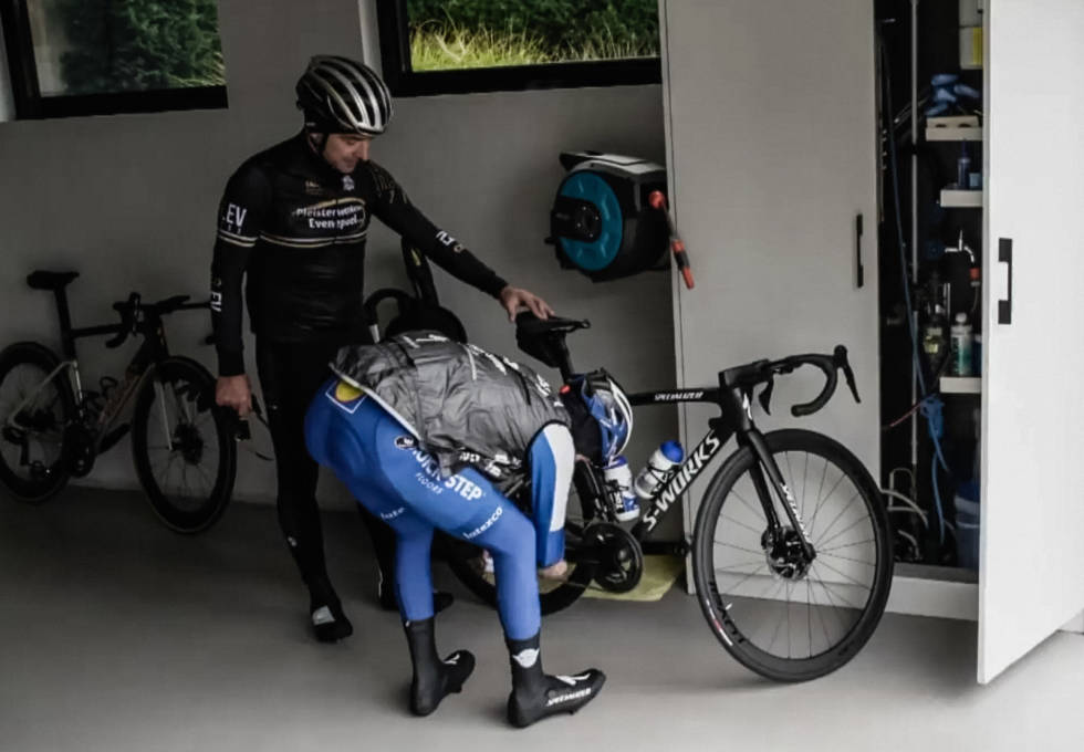 UT PÅ TUR: Kranken på Evenepoels sykkel ser lik ut som dagens krank. shimano dura ace