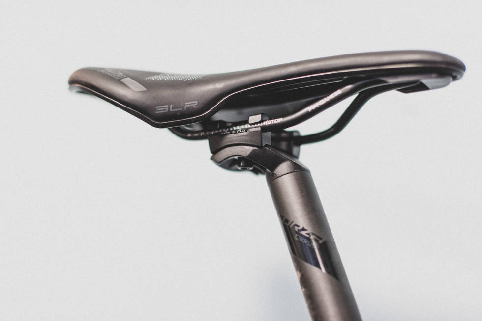 PRIMA: Det er enkelt å justere både setevinkel-og plassering med Forza-pinnen. I tillegg har den mye fleks og vibrasjonsdemping. Ridley-Fenix-XXL-11
