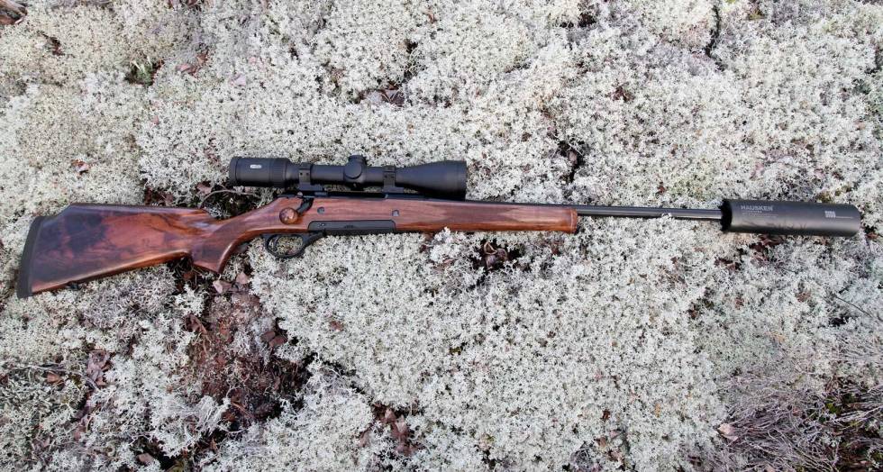 Bra brunette: Vi liker Timber Ladys utforming, som gir godt grep for nette hender, men boltgangen lugger litt i meste laget. Rifletest-Haenel-Jaeger-4