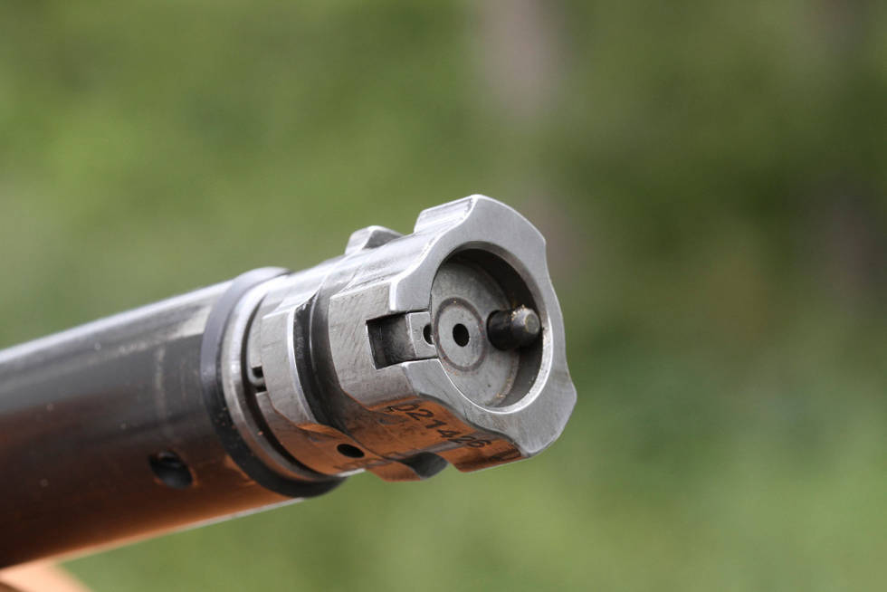 Seks klakker: Sluttstykket har seks låseklakker og gir 60 graders betjening på hevarmen. Rifletest-Haenel-Jaeger-5