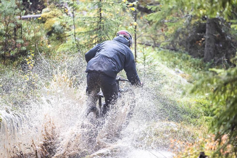 Ringerike Enduro 2019 var en fuktig fornøyelse. Foto: Pål Westgaard Ringerike Enduro 2019