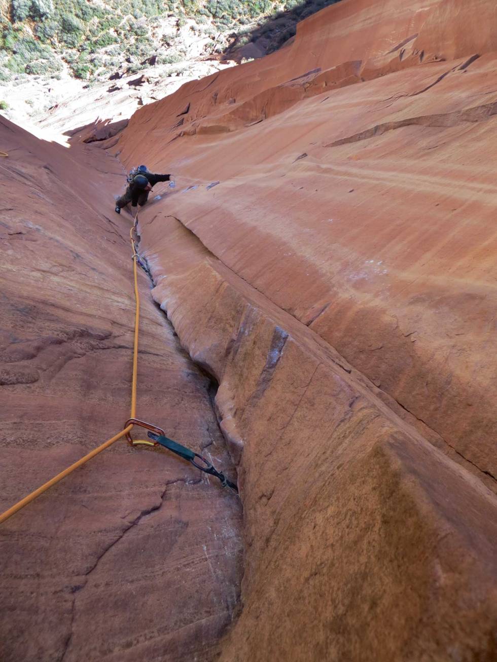 Vakkert: Erik Nordbye følger på cruxtaulengden på Moonlight Buttress (5.12d), et bratt og tynt dieder. Foto: Paula Voldner Rundtur-i-USA-Klatring-Roadtrip-15