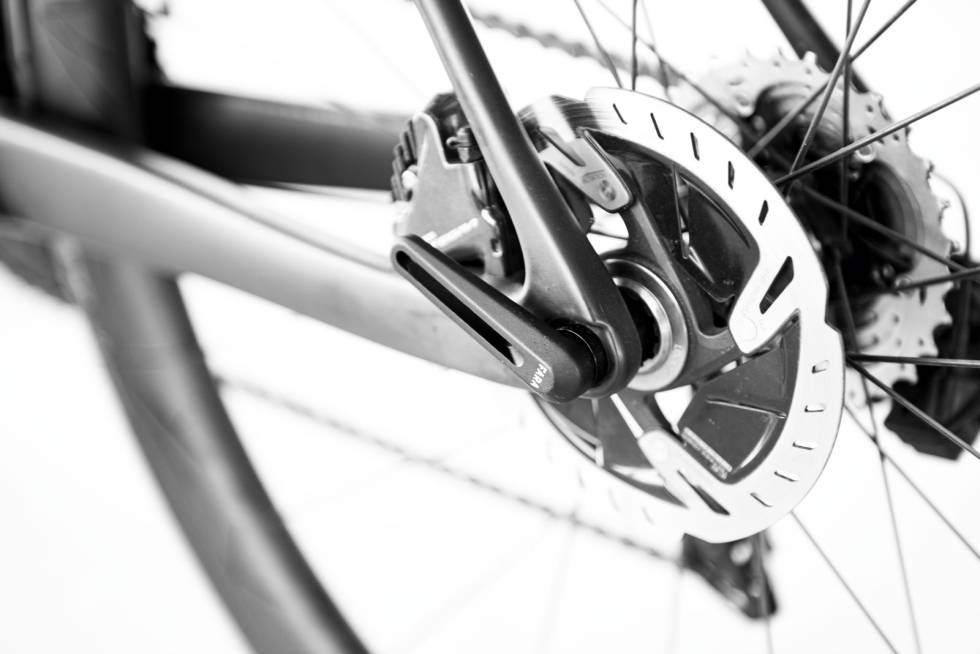 LITEN OG SJELDEN: Sykkelen er utstyrt med Ultegra Di2, men bremseskivene er Dura Ace. Siden de er svarte, matcher de bedre enn Ultegra-versjonen. Sabine-Bartler-4