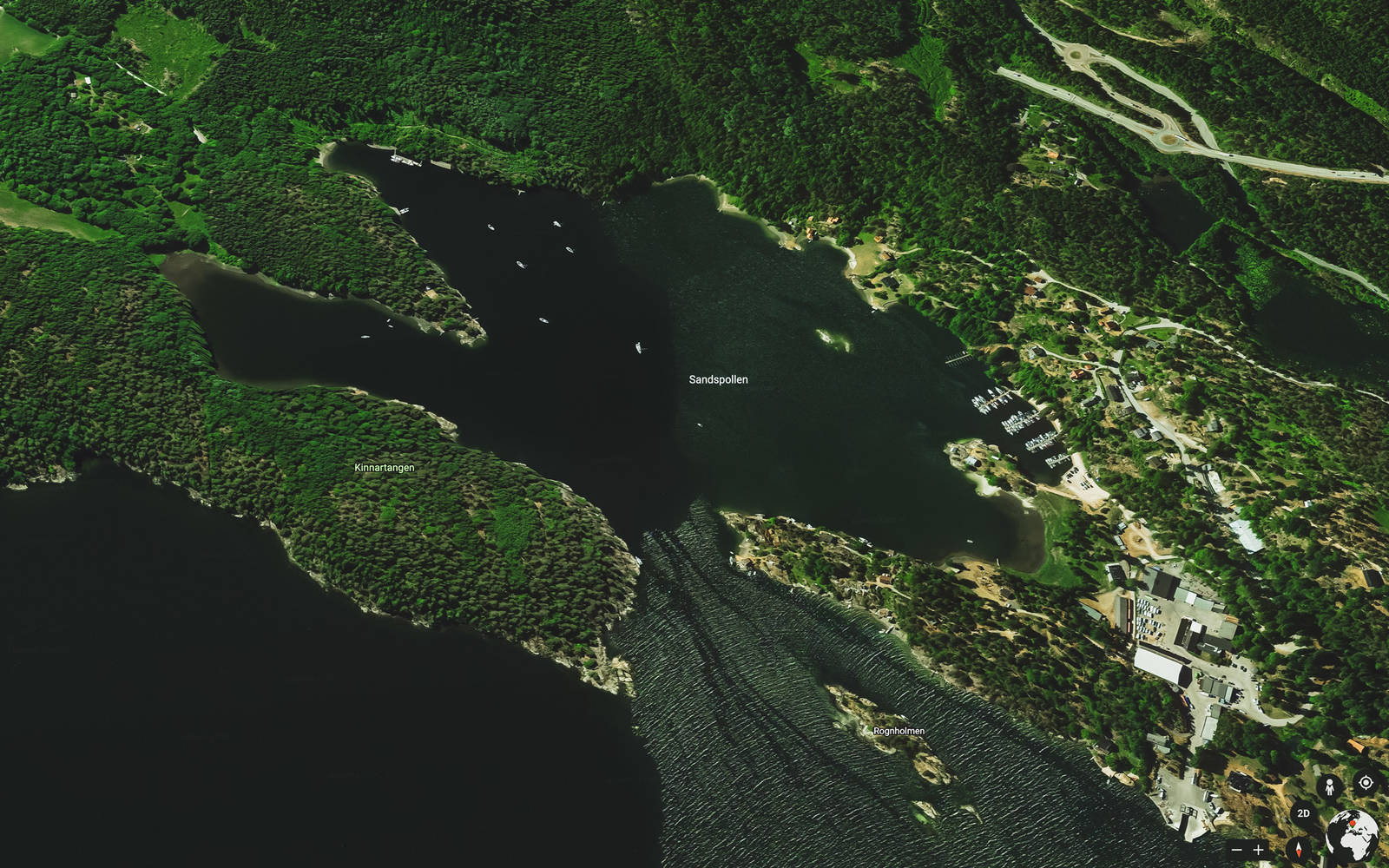 ASKER: Sandspollen er en innsnevring i Vestfjorden, beskyttet fra de fleste værtyper. Sandspollen er en innsnevring i Vestfjorden, beskyttet fra de fleste værtyper.