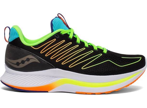 HØYE OG STIVE: Endorphin Shift har tjukk såle, stiv nylonplate og masse demping. Saucony Endorphin Shift