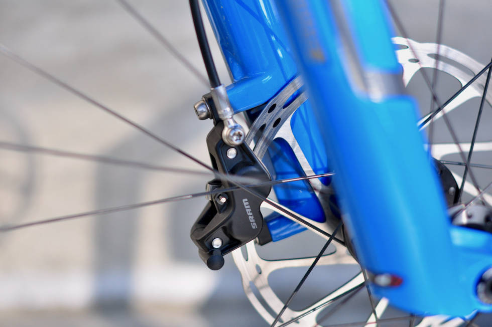 FRA 180 MM: Du kan ikke bruke mindre bremseskive enn 180 mm på SID 120. Dette passer uansett gaffelen perfekt. RockShox SID 120