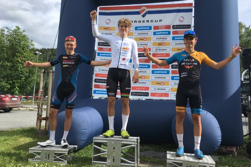 JUNIORPALLEN: Per Strand Hagenes vant Tour te Fjells 2020 sammenlagt foran danskene Simon Dalby og Tobias Lundandresen. Foto: Ingeborg Scheve Tour te fjells 2020
