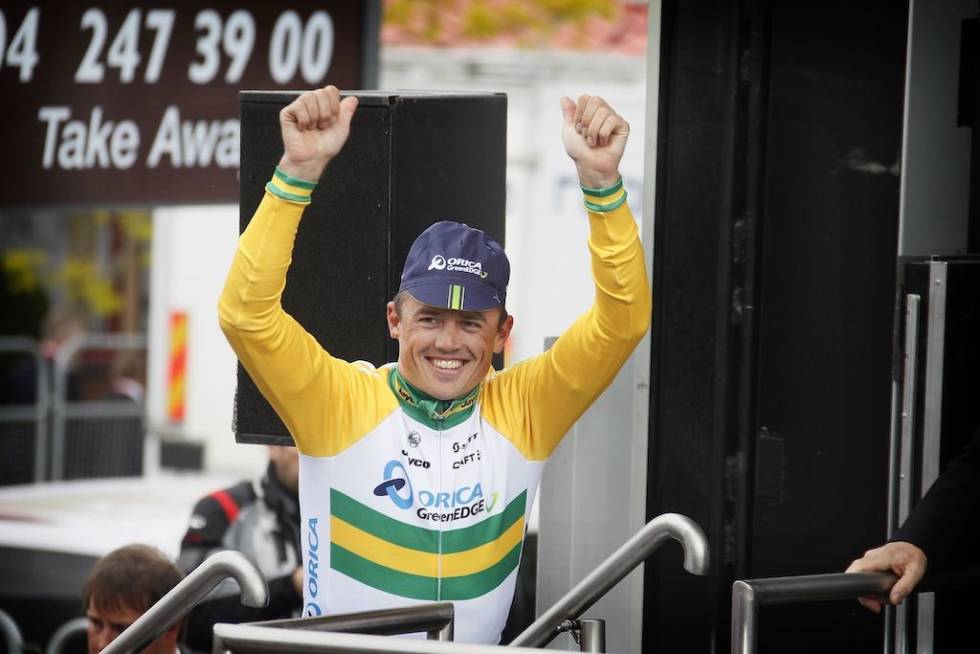 OLD SCHOOL: Korrekt føring av sykkelcaps, etter å ha vunnet Liége-Bastogne-Liége. Foto: Cor Vos. simon gerrans