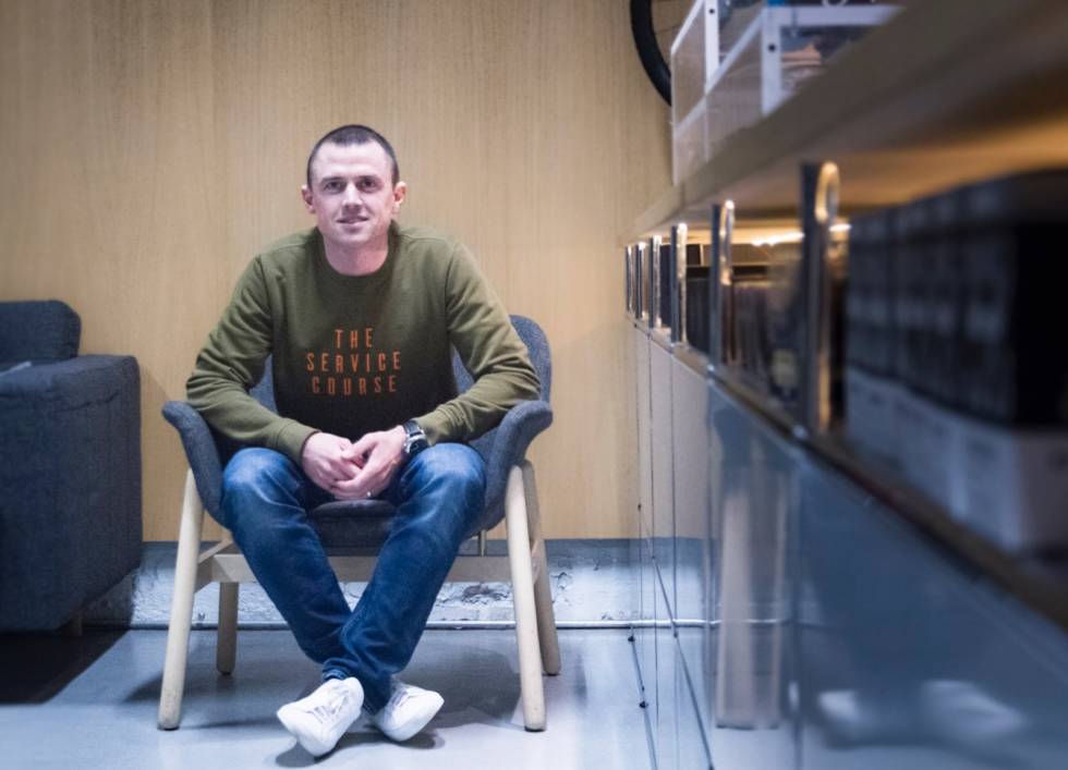 BUSINESSMAN: Gerrans har investert pengene fra karrieren i blant annet The Service Course. Foto: Henrik Alpers. Simon Gerrans