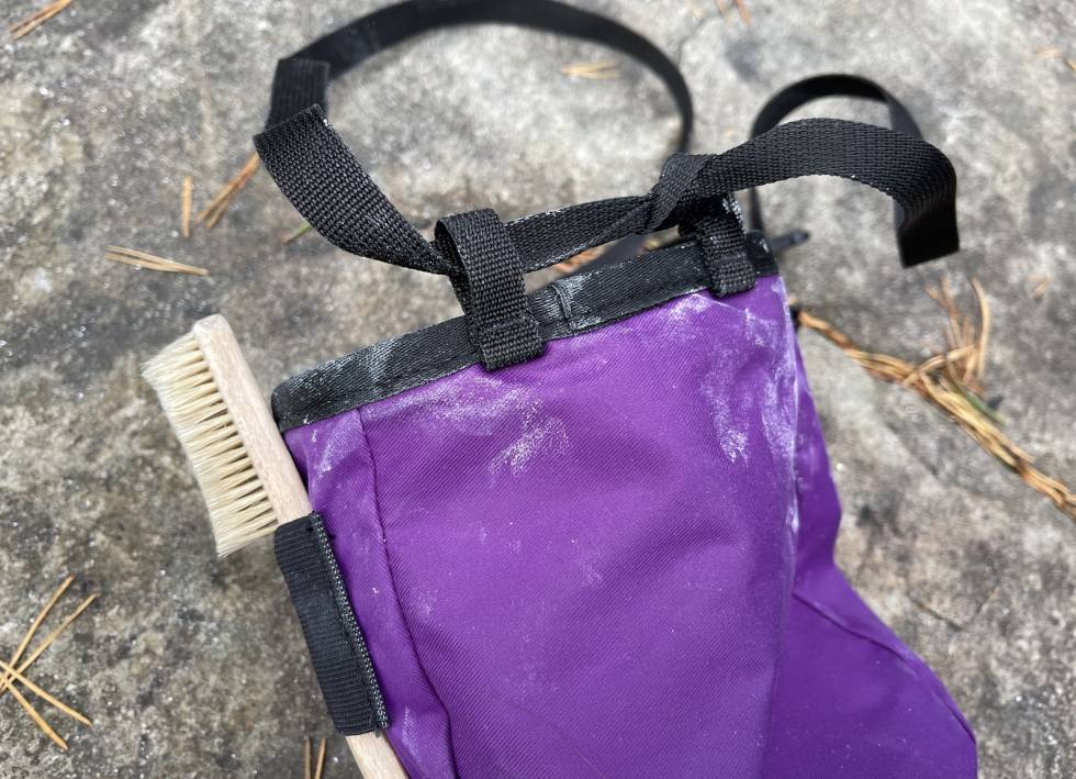 Oppheng: Beltefestet er helt løst, men kan enkelt moddes ved å lage en knute på den ene løkka. Foto: Dag Hagen test av Singing Rock Rocket Chalk Bag