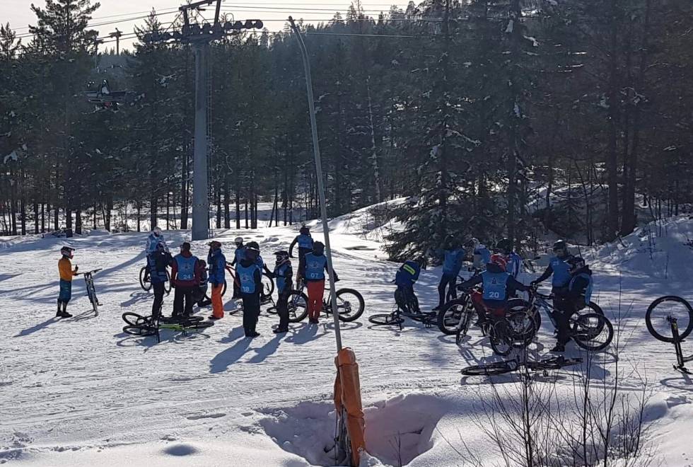 Feltet før start på Snowstock. Foto: Sindre Slåtto Chinese downhill Snowstock 2020