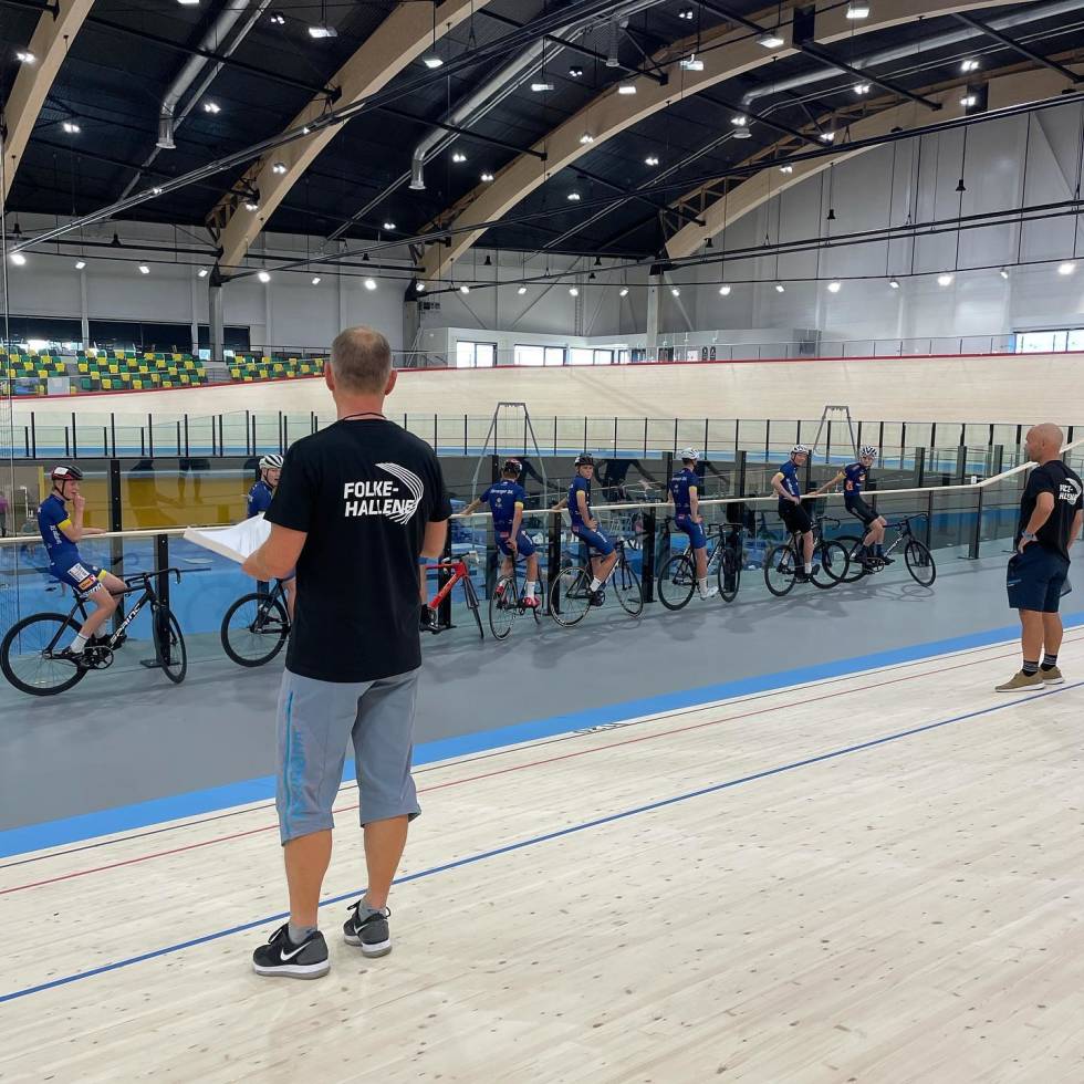 I GANG: Aktiviteten er allerede i gang i Sola arena, selv om den offisielle åpningen er i dag. sola-arena-1