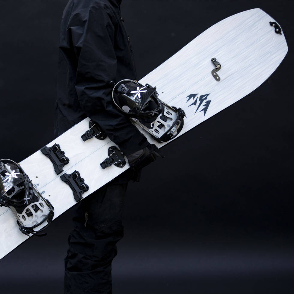 DYRT? Prisen på en splitboardpakke kan være temmelig stiv, men det begynner å bli et bruktmarked.Bilde: Jones snowboards Pris Splitboard