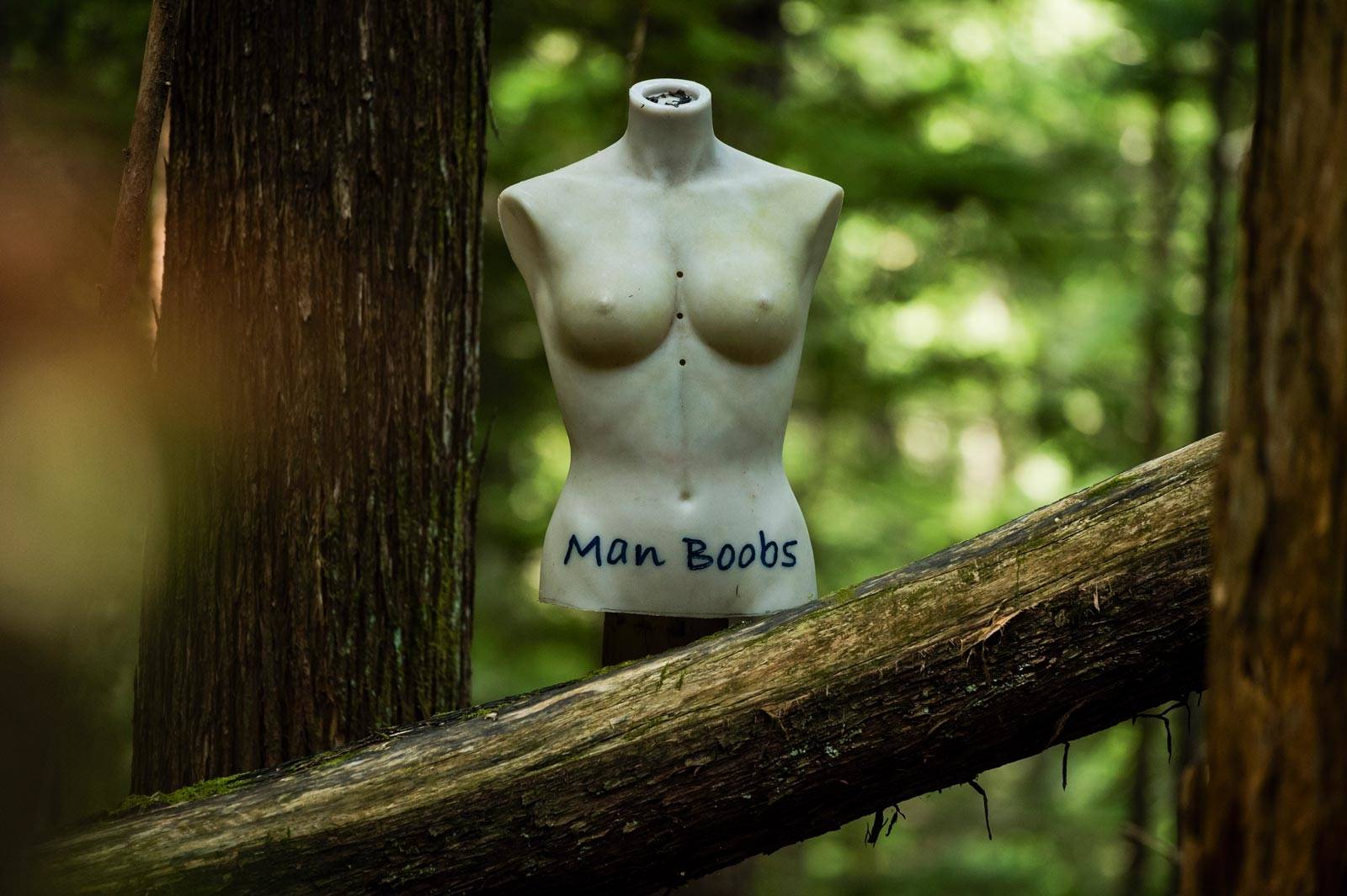 IKKE SPØR: De fleste stiene i Squamish har litt rare navn og kreativ skilting. «Man Boobs» er intet unntak. Squamish-Canada-Sti-9