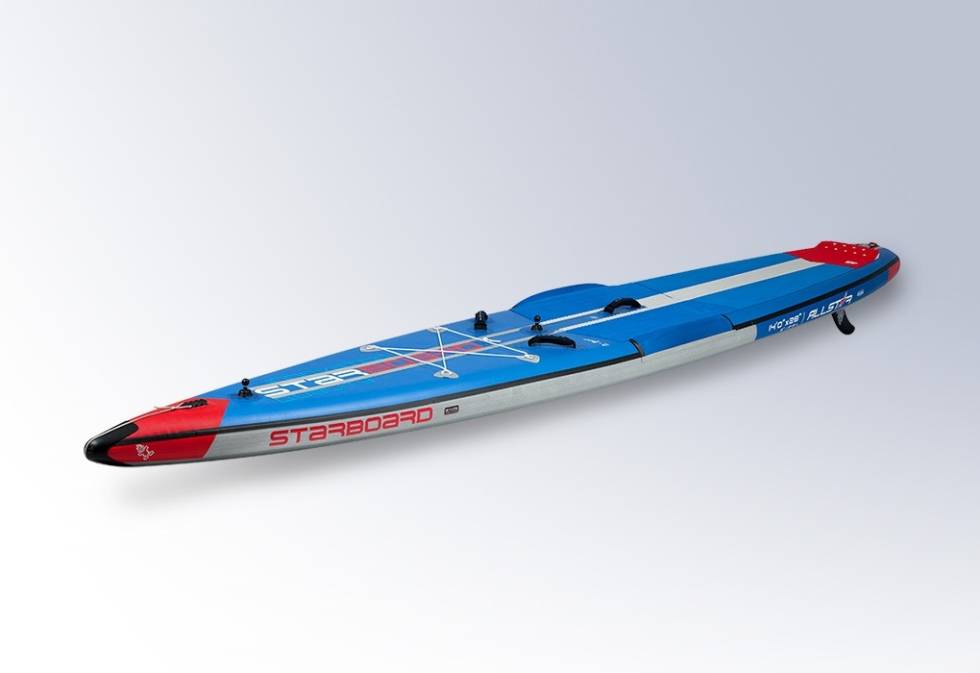 RACER-BRETT: Starboards All-Star-brett er langt, spist og stivt og laget for høy fart, gjerne i urolig sjø. SUPER-SUP