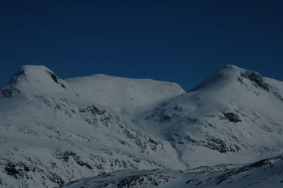Nedkjøringene fra Steindalsnosi og Fannaråken i starten av april.