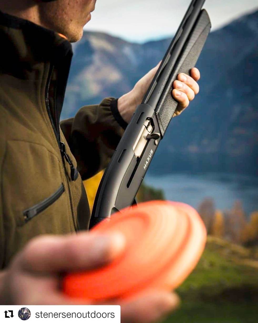 @stenersenoutdoors: Clay shooting is both fun and important. #hunting #jagd # chasse #fieldsports #nordichunter #gunsdaily #outdoorsman #nature #feelfree #getoutdoor #adventuretime #instahunt #waidmannsheil #birdhunting #shooter #countryman #huntinglife #clayshooting #targetshooting #shooting stenersenoutdoors
