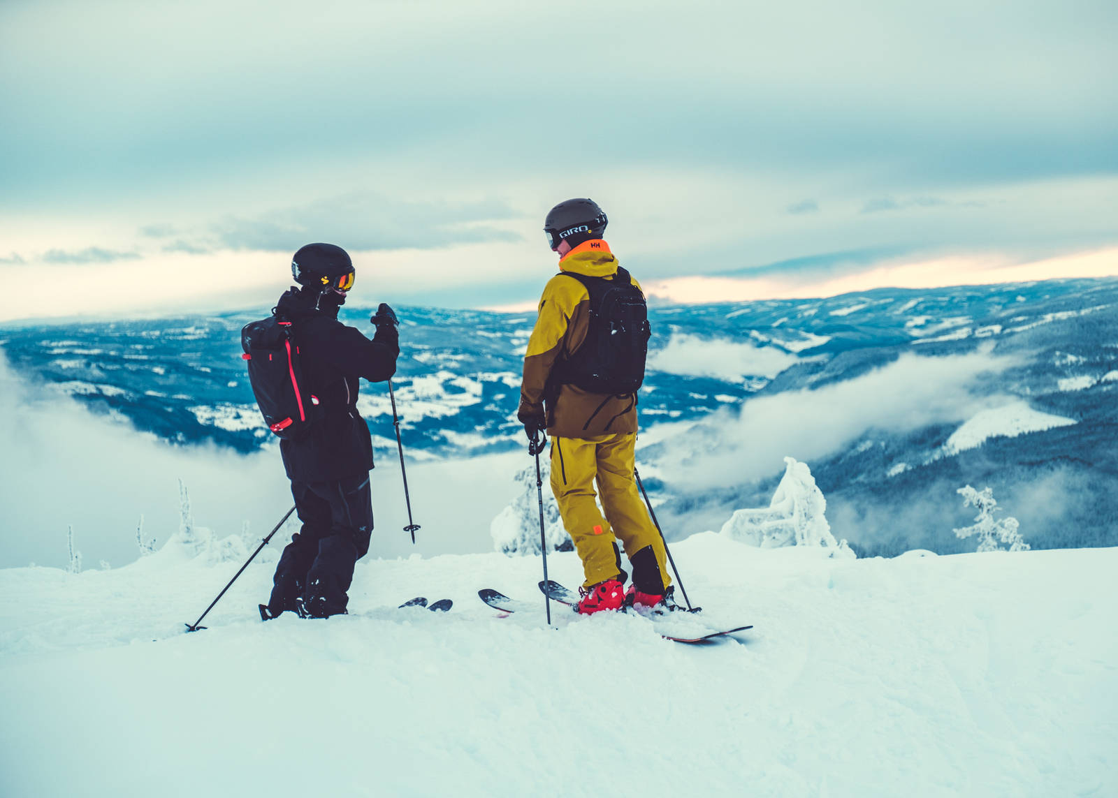 PUDDERKAMMERATENE: Stinius Skjøtskift og Øystein Aasheim dro på pudderjakt til Kvitfjell i helgen. Bilde: Bård Gundersen Stinius Skjøtskift og Øystein Aasheim på Kvitfjell