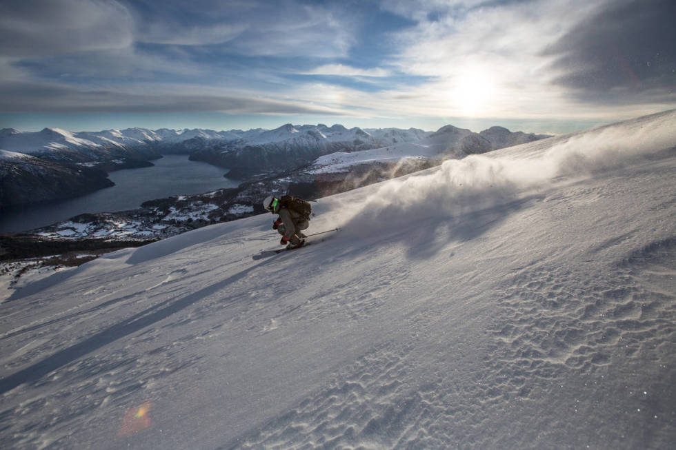 Nevnte vi at utsikten i alle retninger er helt nydelig? Foto: Christian Nerdrum strandafjellet offpiste ski guide