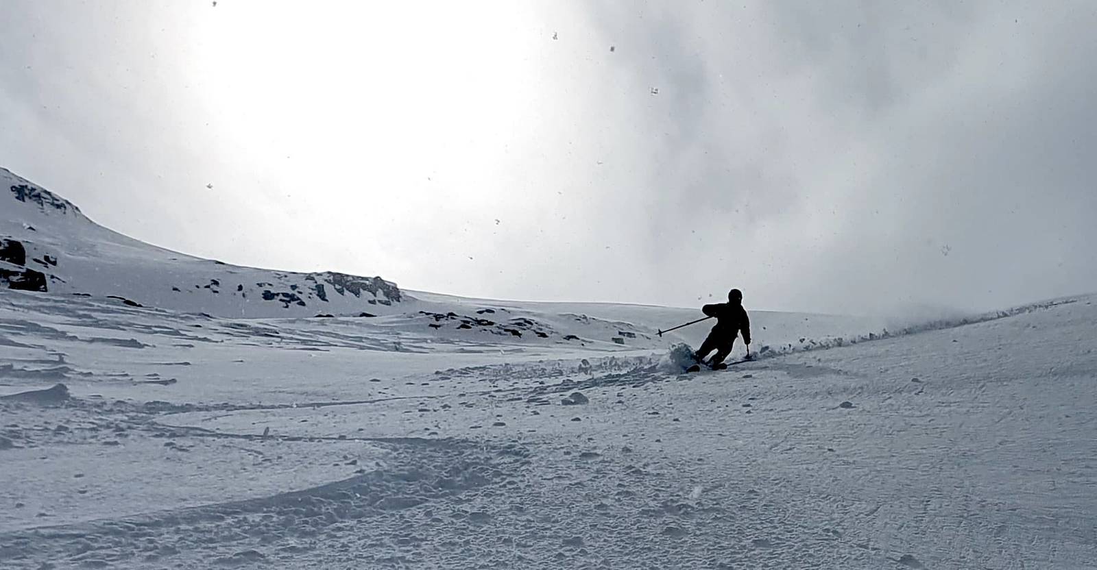 SKIFØRE: Lengre nede var det fin snø for skikjøring. Foto: Privat skikjøring hemsedal svarthetta