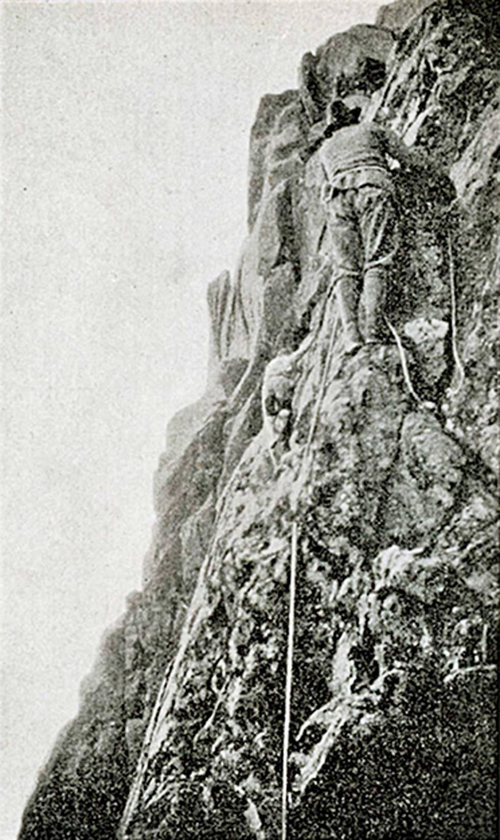 På led: Førstebestigning av Sydveggen i 1927. Foto: Asbjørn Gunneng Sydveggen-2