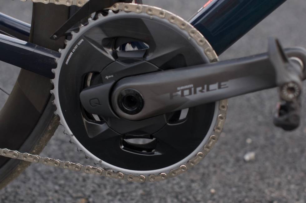 KLAR FOR WATT: Canyon-sykkelen kommer levert med Force-krank med Quarq wattmåler. SRAM QUARQ KRANK
