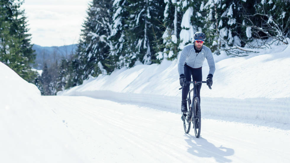 SEIGT: De mange, lange klatringene tar fort litt ekstra tid om vinteren. sykkel nordmarka vinter