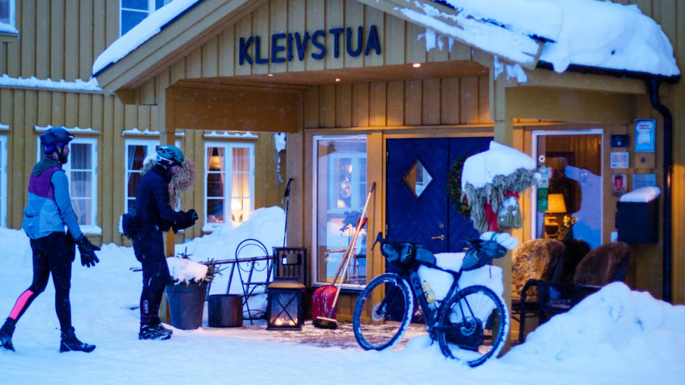 VARMESTUE: På Kleivstua får du både mat, kaffe og overnatting om du skulle være ekstremt sliten. sykkel nordmarka vinter