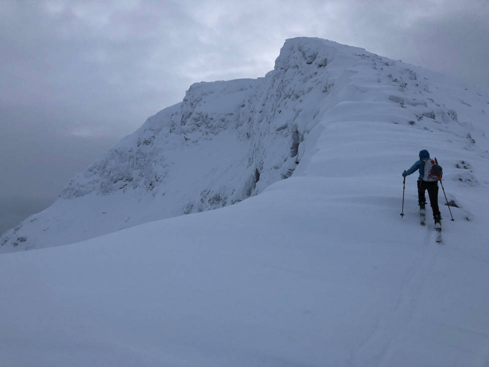 Nordryggen opp til Taraldsviktinden. Taraldsviktinden-Tjeldsund-2
