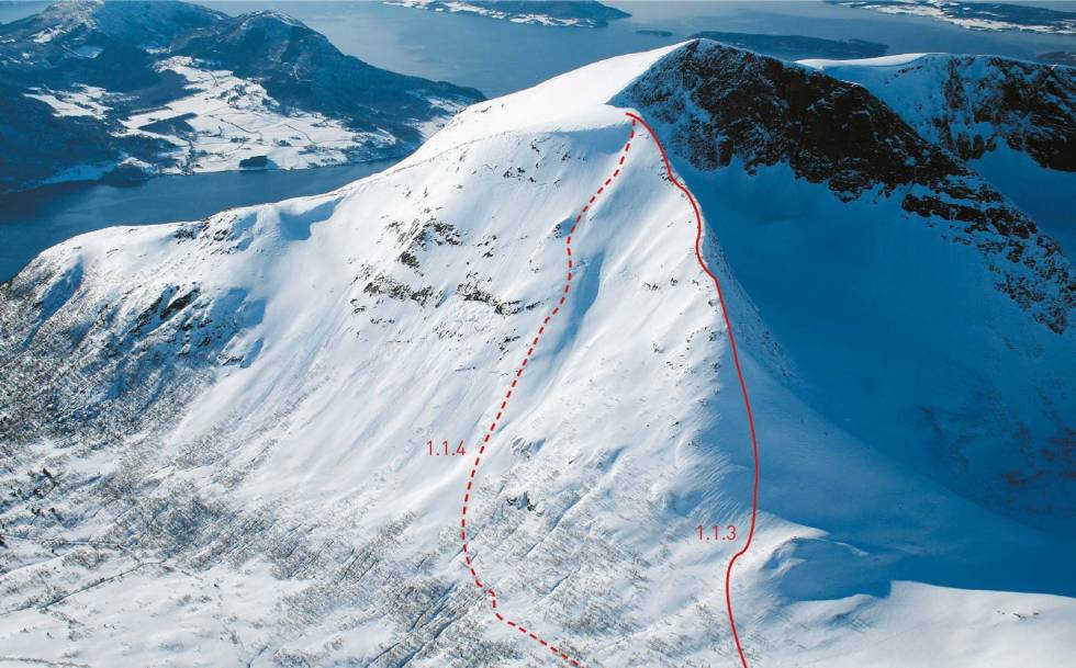 Bratt og utsatt: Toppartiet på Sørøstflanken har ingen formasjoner som vil fange opp en utglidning og gir ingen rom for feil. Tarløysa 1086 moh Toppturer i Romsdalen