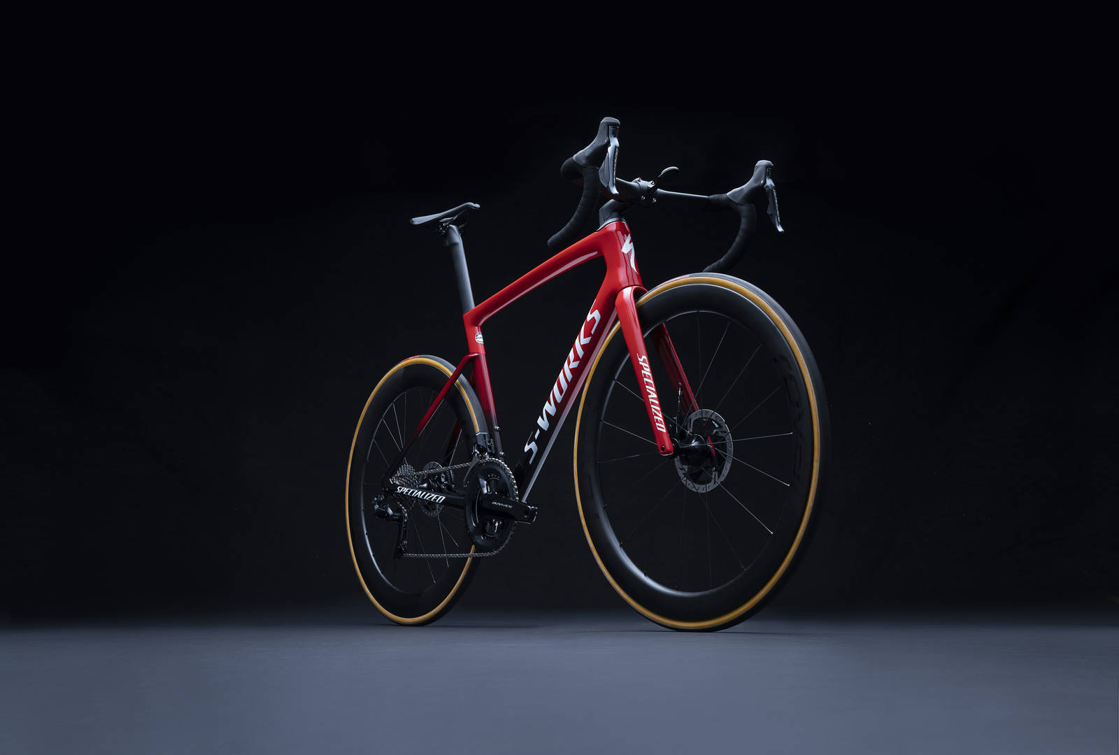 ELEGANT? Tarmac SL7 har slanke linjer, senkede setestag og subtil aeroprofil. TARMAC SL7