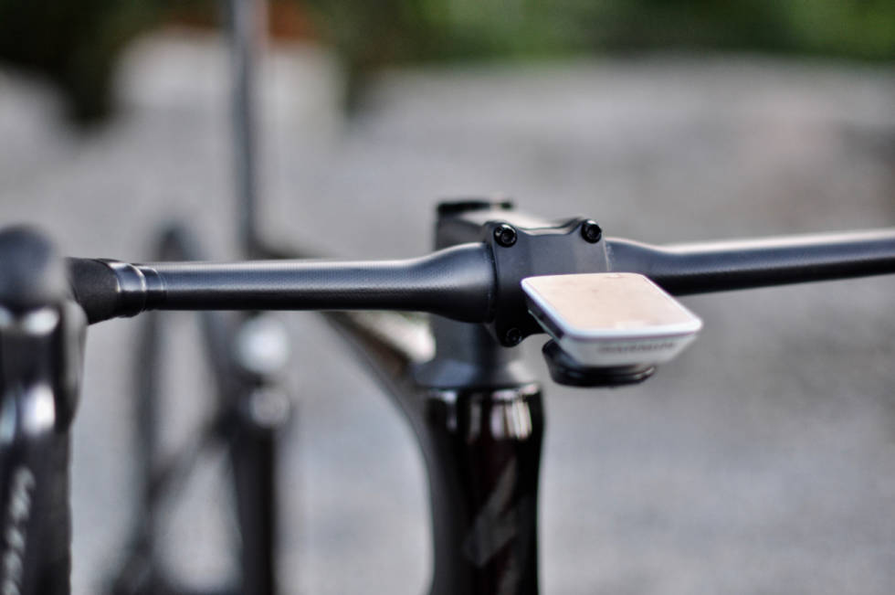 AERO OG BRUKERVENNLIG: Styret er flatklemt, men har standard 31,8mm rundt rør inne i stemen. Du kan altså bytte til et annet styre hvis du vil. Specialized Tarmac SL7