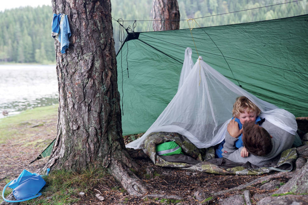 Under en tarp er du nærmere naturen. Tarp utemagasinet uteskolen