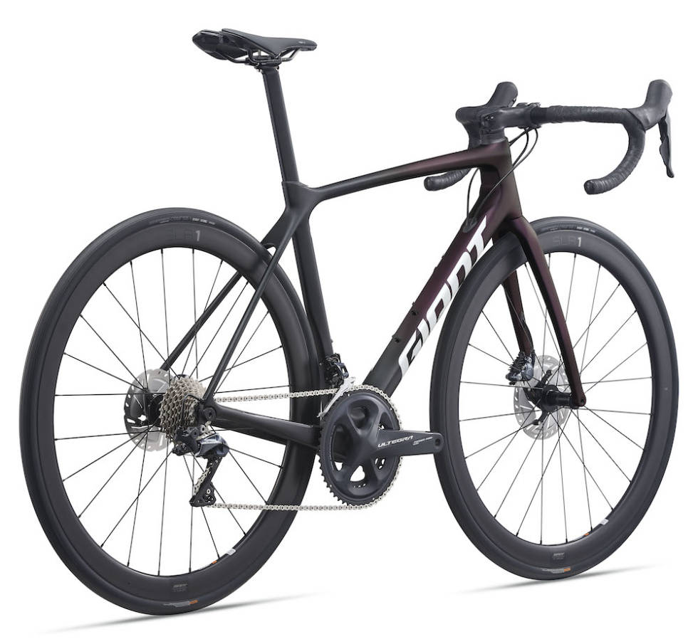 RIMELIGERE MODELL: TCR Advanced Pro 1 vil ha vanlig setepinne og rimeligere komponenter. Giant TCR Pro 1