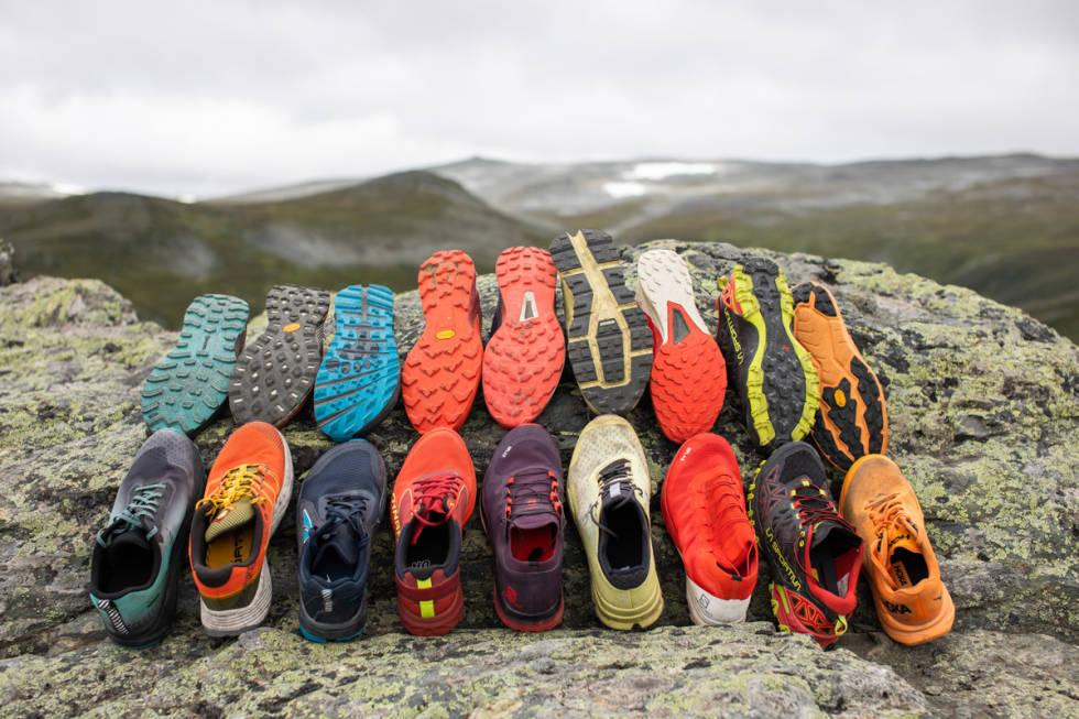 GODT FESTE OG MINDRE DEMPING: Terrengløpesko gir godt grep på stien og har gjerne mindre demping enn sko for asfalt. Foto: Tore Meirik terrengløping løpesko