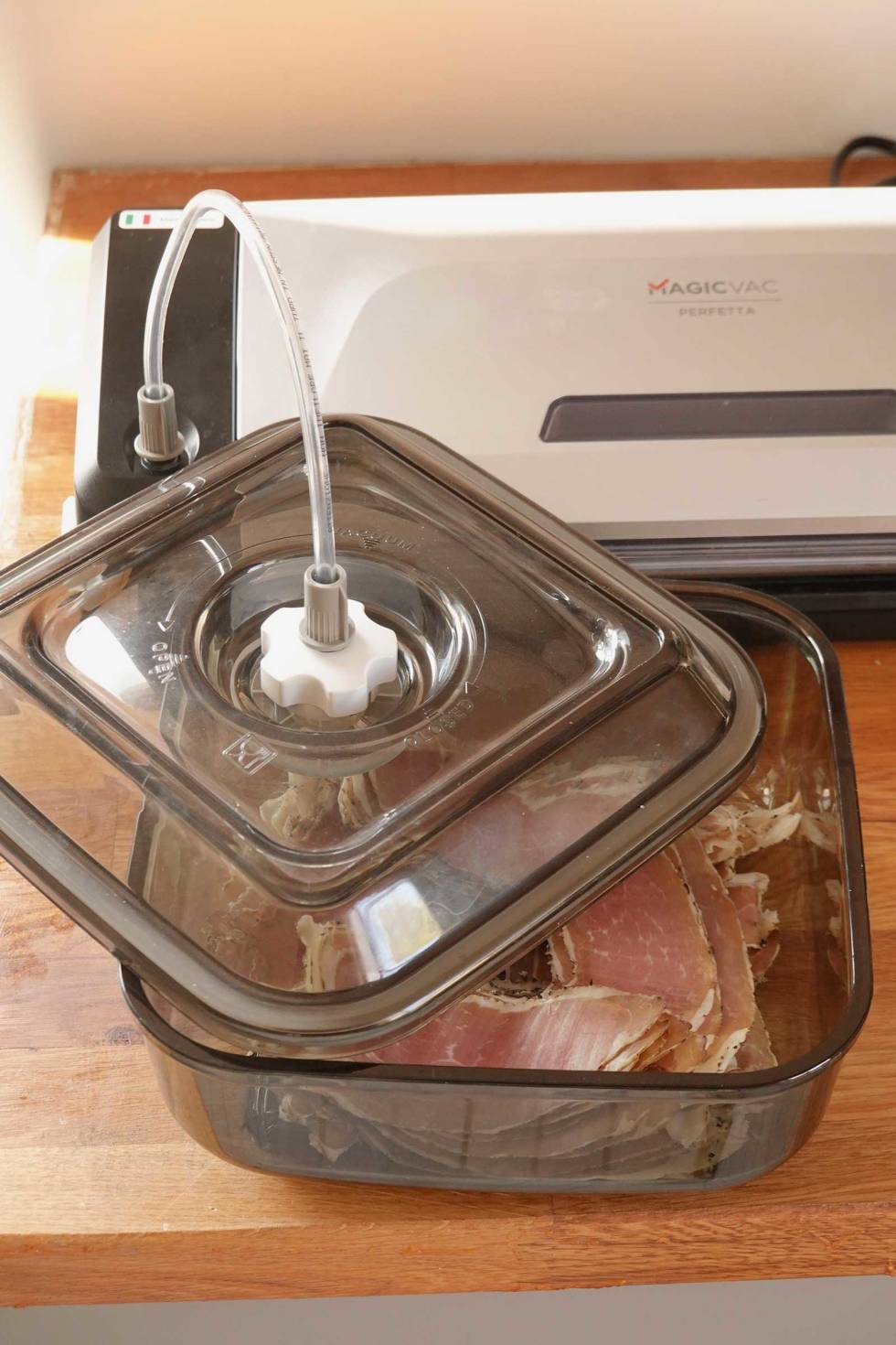 Marinering: En slik vakuumboks kan marinere kjøtt på 12 min. eller beskytte ømtålelig mat. Test-av-Magic-Vac-Perfetta-2