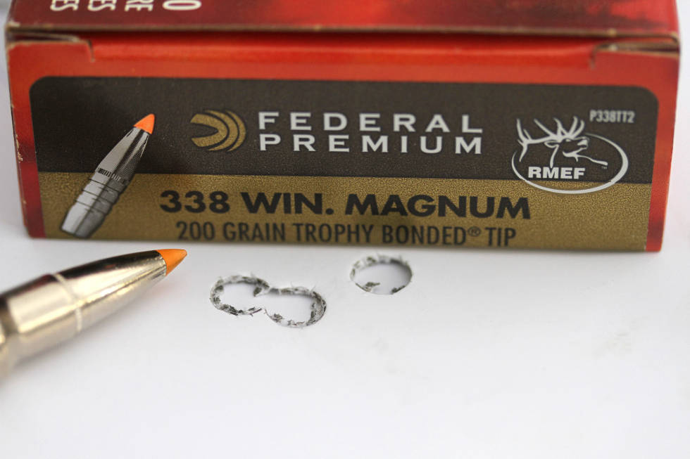 Høy fart: Federal Trophy Bonded Tip holdt høyere fart med 866 m/s, men her endte vi med 32 mm som beste samling. Test-av-magnumpatroner-10