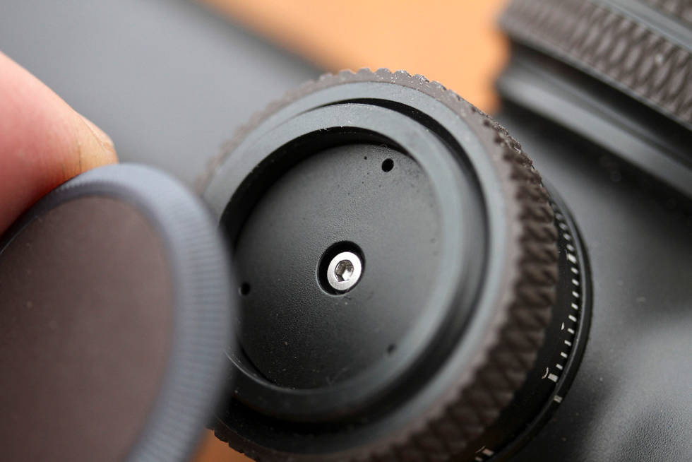 LÅSESKRUE: Nullpunktet på justeringen låses med en unbrako-nøkkel, slik at du alltid finner tilbake. Test-Blaser-Infinity-5
