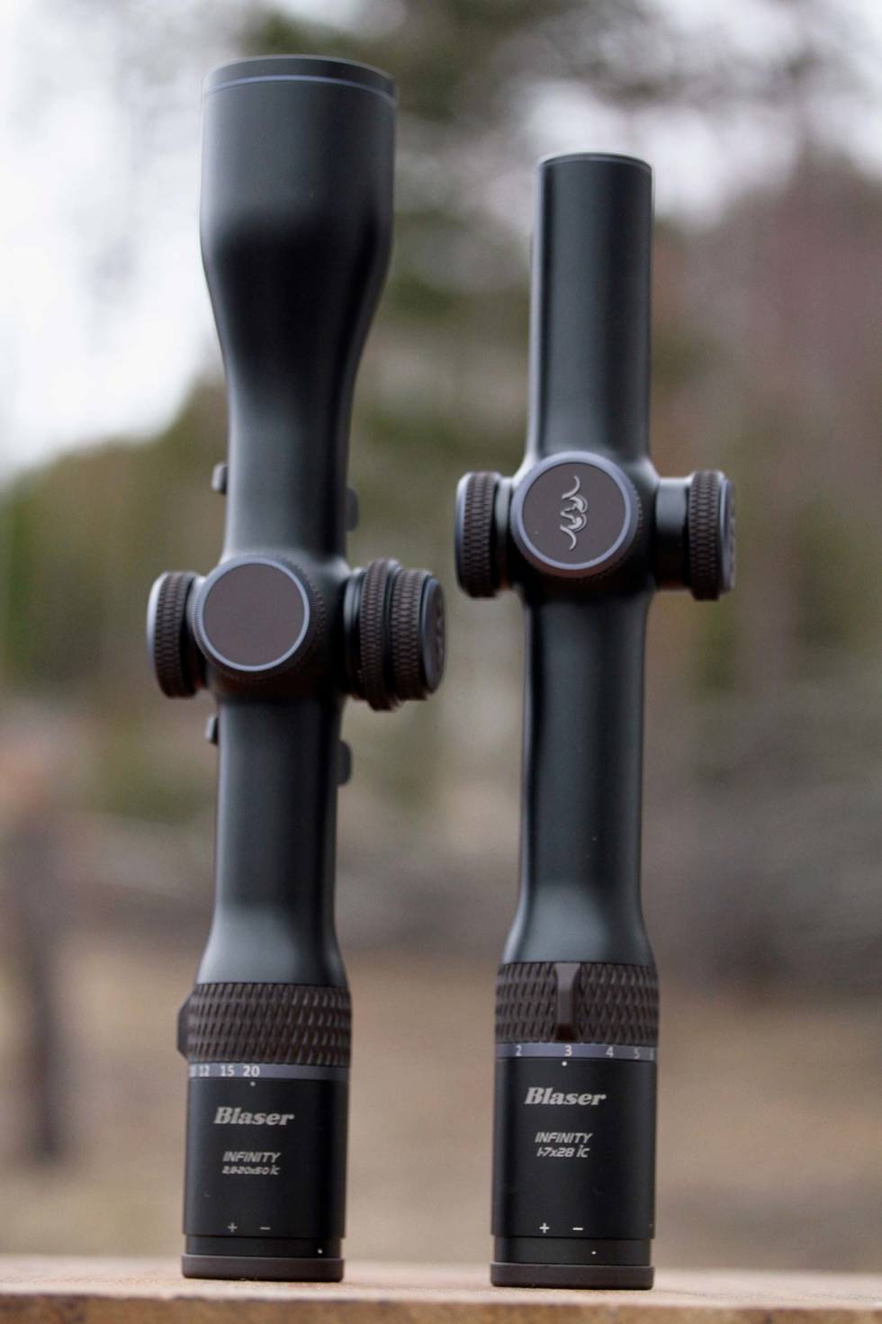 SMEKKERT DESIGN: Blaser-kikkertene framstår stilfullt og nøkternt med silkematt overflate og nøytrale detaljer. Test-Blaser-Infinity-7