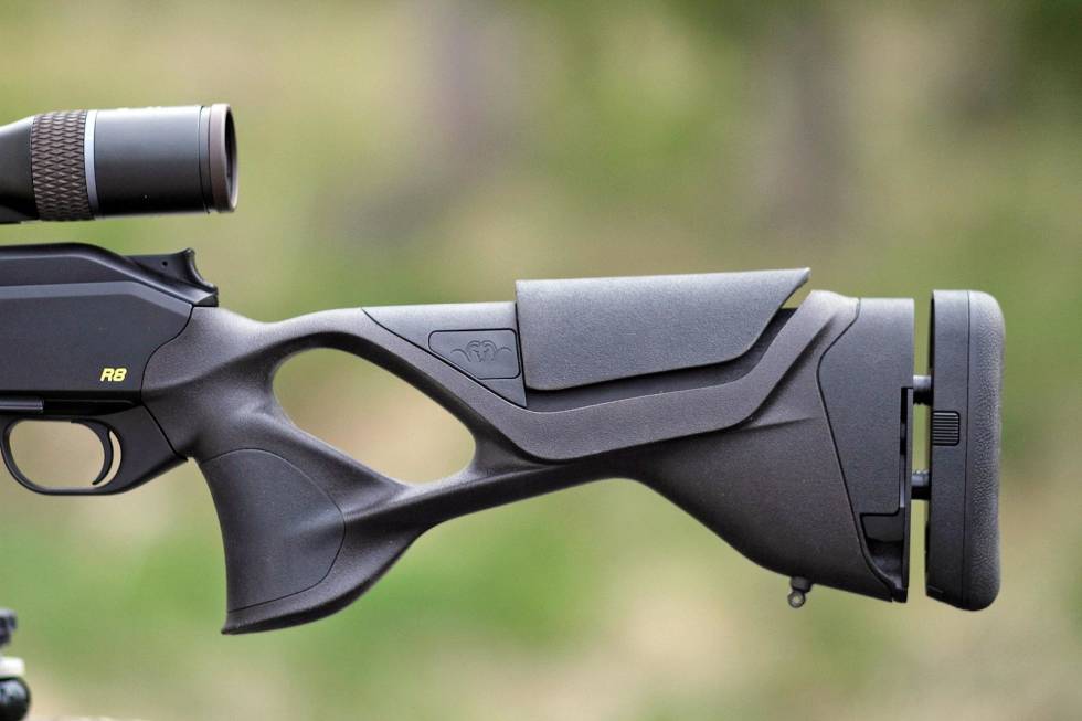 Minneknapp: Høydejusteringen på kolbekappen har minne-funksjon. Test-Blaser-R8-Ultimate-3
