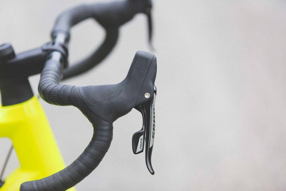 STORE HENDLER: SRAM-hendlene er en del større enn Shimano sine. Noen liker dette. Foto: Kristoffer H. Kippernes BMC URS 01 Three