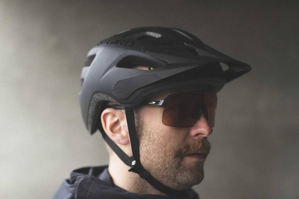 TEST AV GIRO FIXTURE: Vi har testet denne rimelige sykkelhjelmen med MIPS fra Giro. Foto: Øyvind Aas test giro fixture mips sykkelhjelm