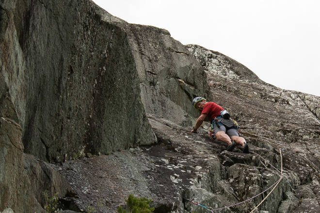 Testing på Størenhammeren med Camp Storm. Foto: Joakim Eide test klatrehjelm camp