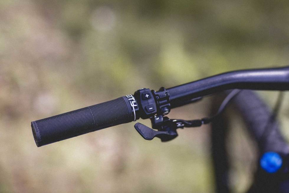 BEST I KLASSEN: Bryteren som du kontrollerer motoren med er det ikke mange elsykkelprodusenter som klarer å matche per i dag. Foto: Kristoffer H. Kippernes test specialized turbo kenevo sl elsykkel 2021