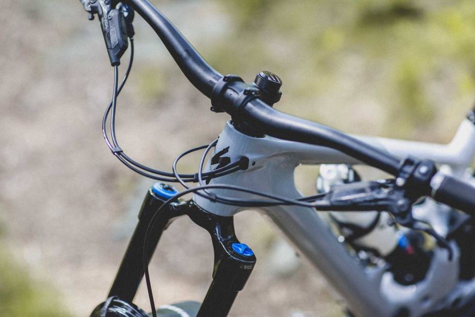 RYDDIG: Vaierføringen på Specialized Turbo Kenevo SL Expert er pent gjort. Foto: Kristoffer H. Kippernes test specialized turbo kenevo sl elsykkel 2021