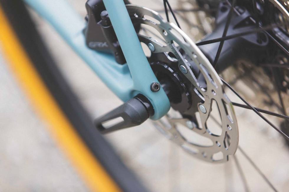 SKJERMFESTER: Superior-sykkelen kommer med godt gjemte og integrerte skjermfester. Foto: Kristoffer H. Kippernes Superior X-Road Team